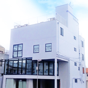 彩遊館 本社